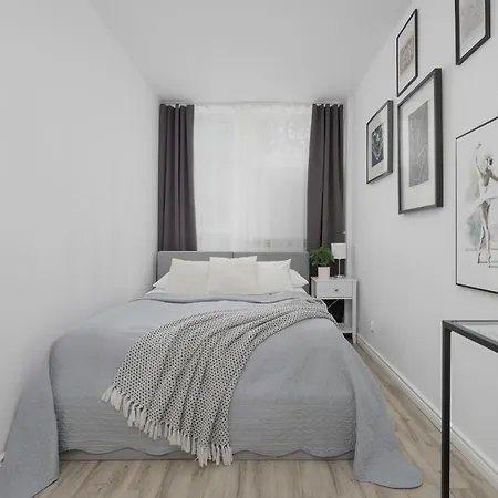 Spacious Two Bedroom With Bathtub By Renters *