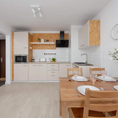 Spacious Two Bedroom With Bathtub By Renters Appartement