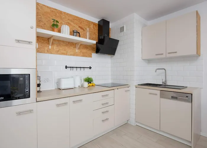 Apartman Spacious Two Bedroom With Bathtub By Renters